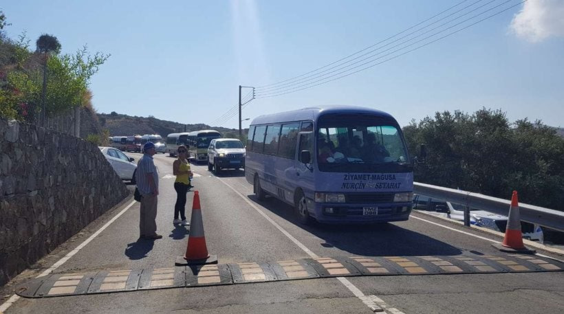 Ολοκληρώθηκαν τα προκλητικά πανηγύρια των Τουρκοκυπρίων για τους βομβαρδισμούς της Τηλλυρίας με ναπάλμ